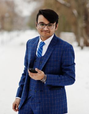 stylish-indian-business-man-UNGJ975-1-qayr2xcnqskzutautemze3525kf548y6rfkapiqw38